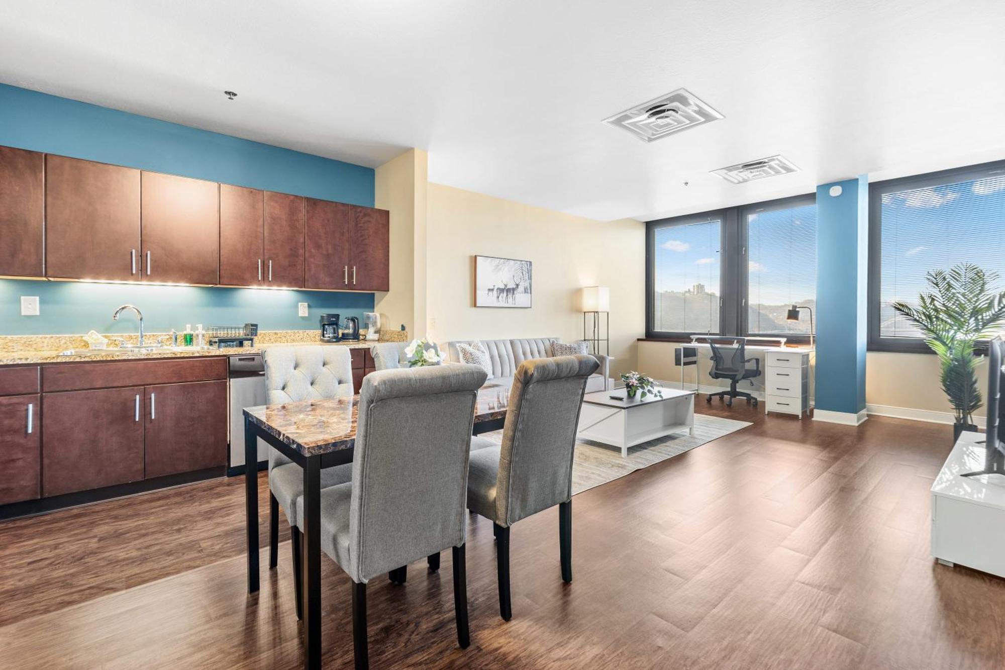 Luxury High Rise 1Bd River Views Downtown بيتسبرغ المظهر الخارجي الصورة
